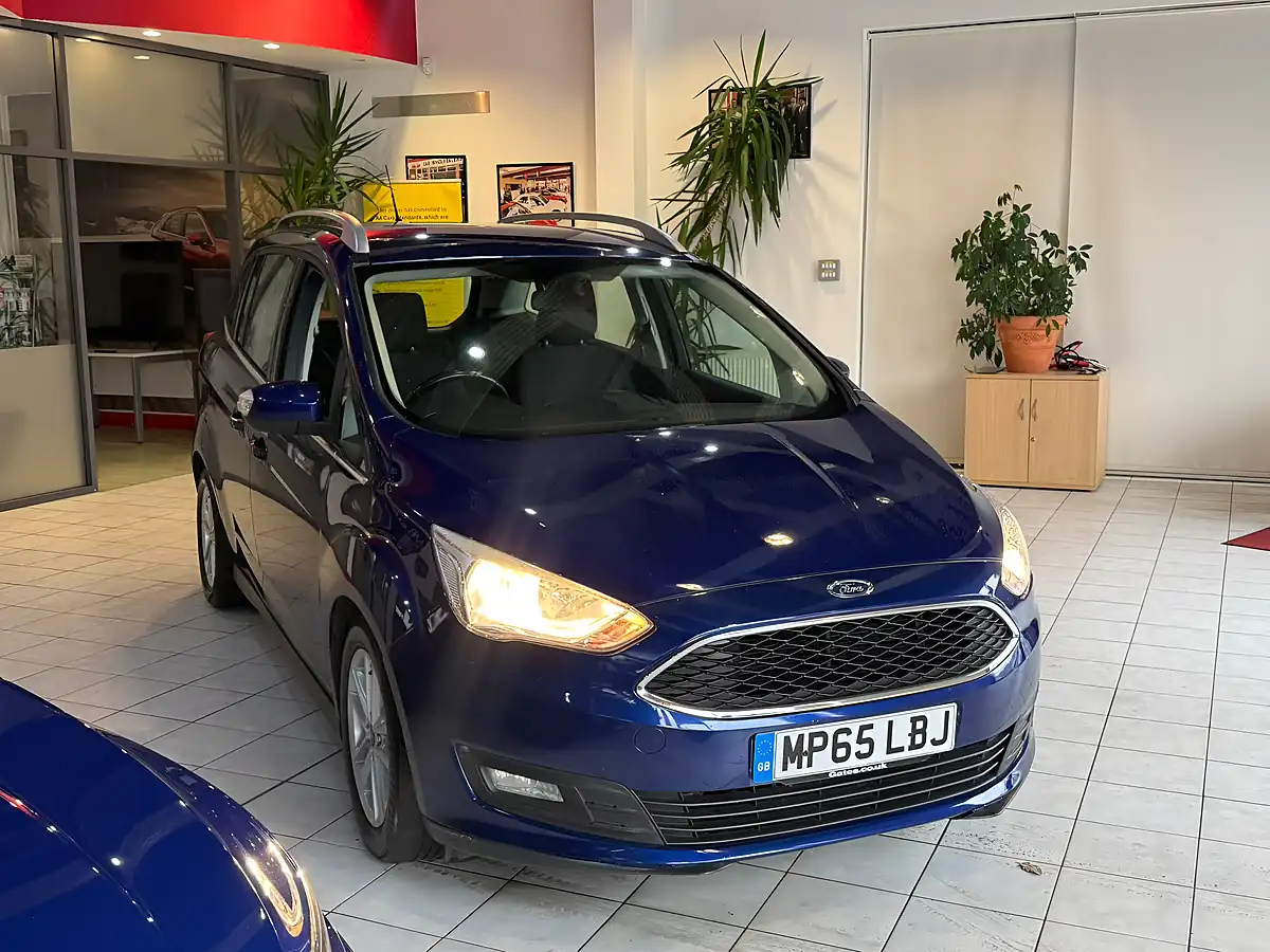 Used 2016 Ford Grand C-Max Zetec Blue - Interior and Exterior details 4