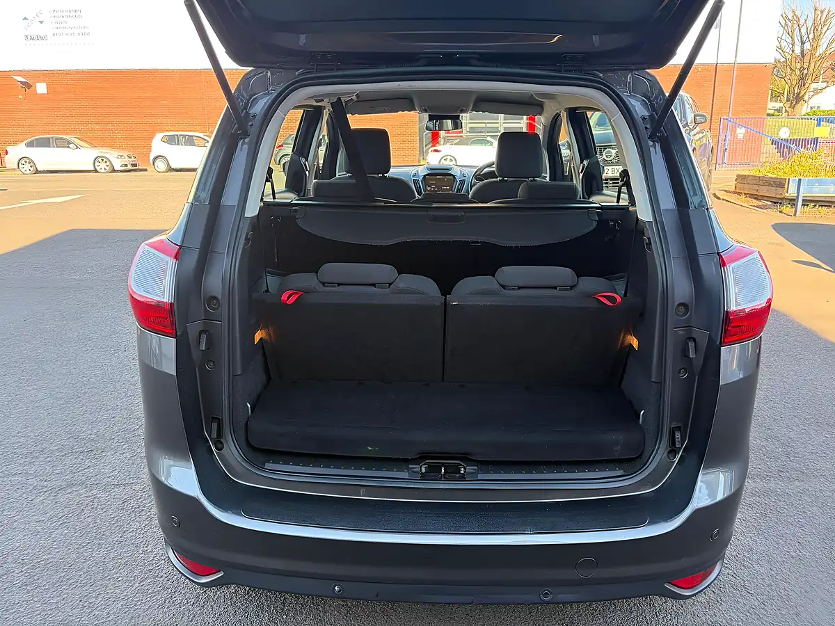 Used 2016 Ford Grand C-Max Zetec Grey - Interior and Exterior details 12