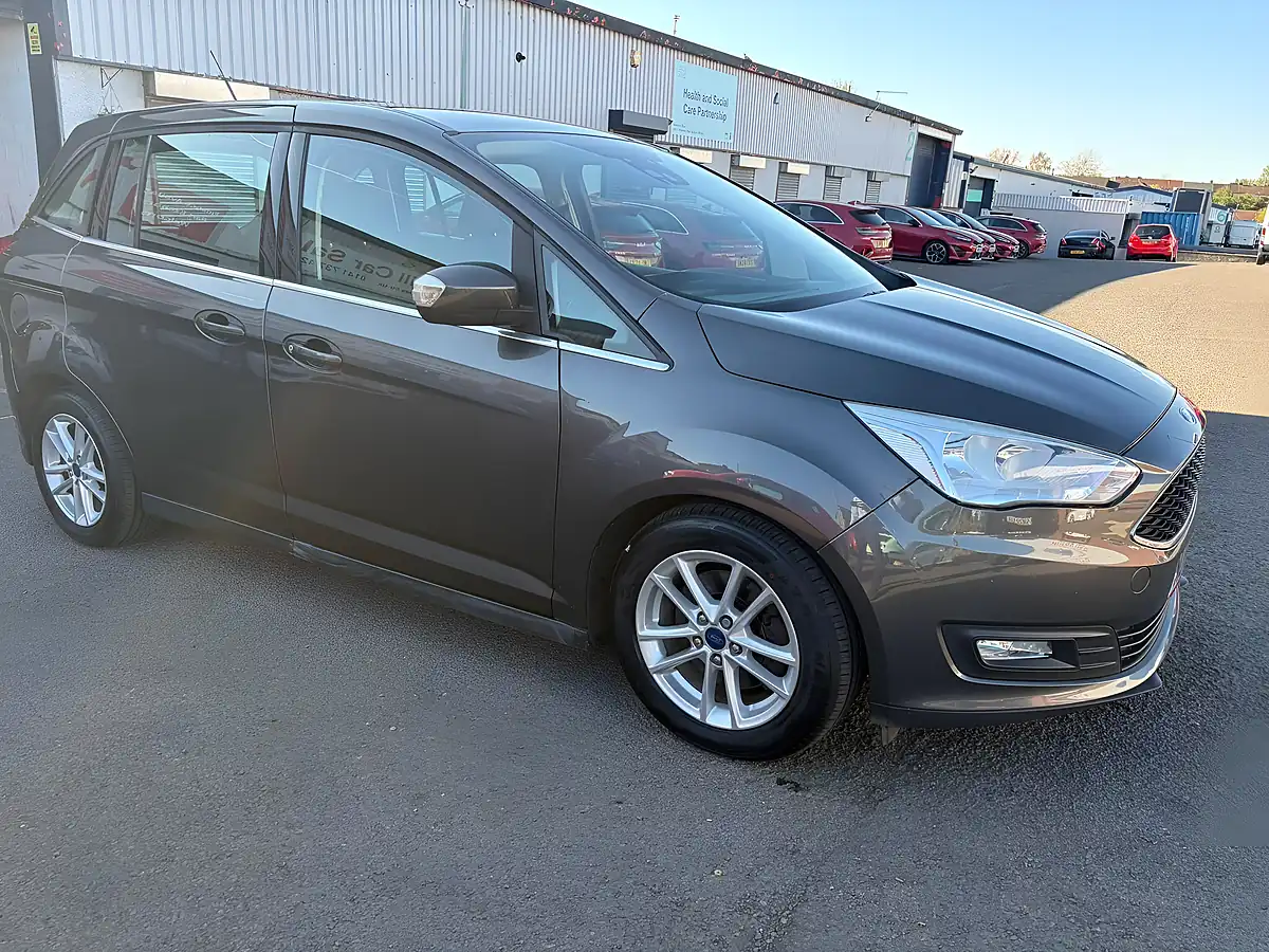 Used 2016 Ford Grand C-Max Zetec Grey - Interior and Exterior details 7