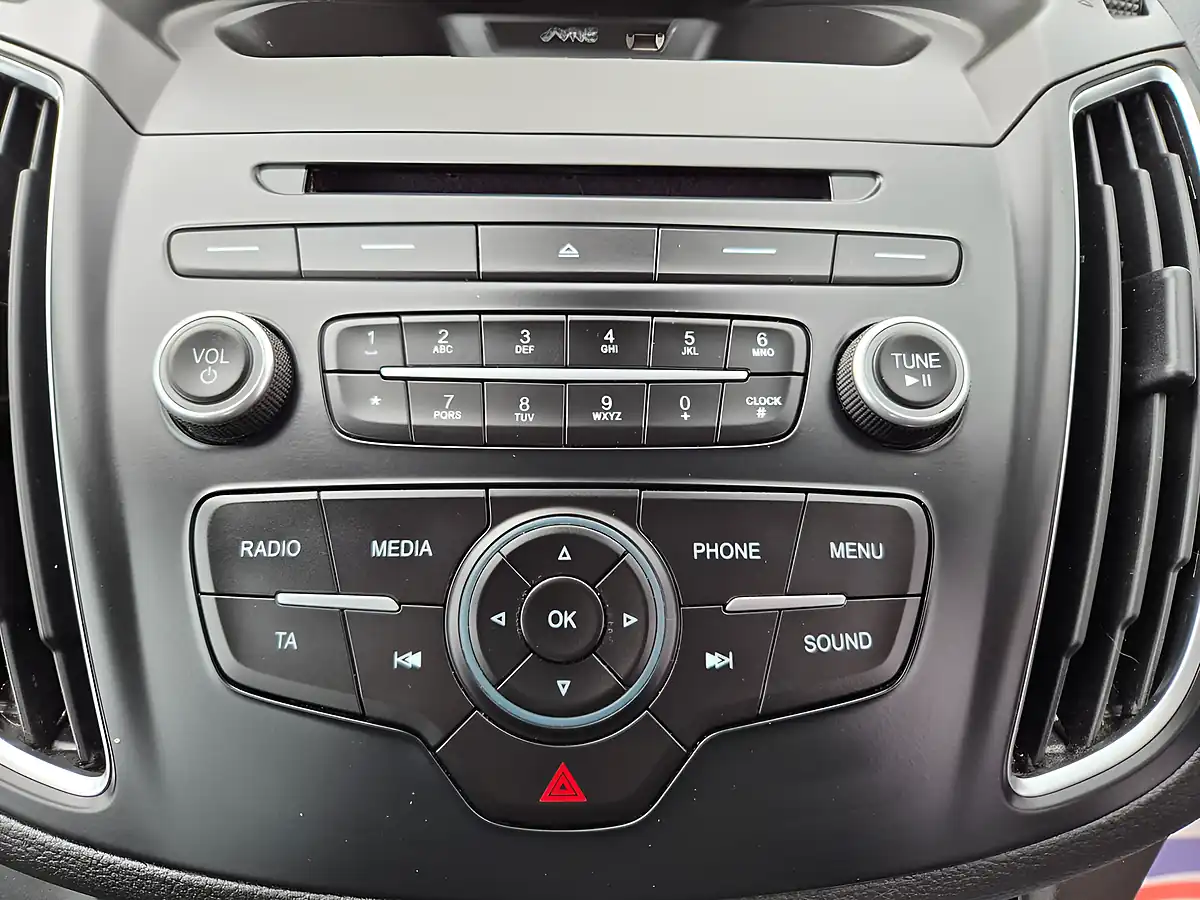 Used 2016 Ford Grand C-Max Zetec Red - Interior and Exterior details 11