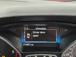Used 2016 Ford Grand C-Max Zetec Red - Interior and Exterior details 13