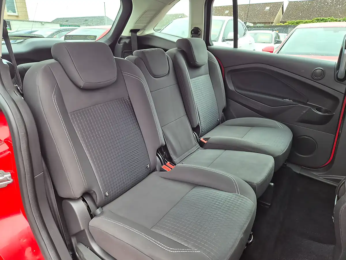 Used 2016 Ford Grand C-Max Zetec Red - Interior and Exterior details 15