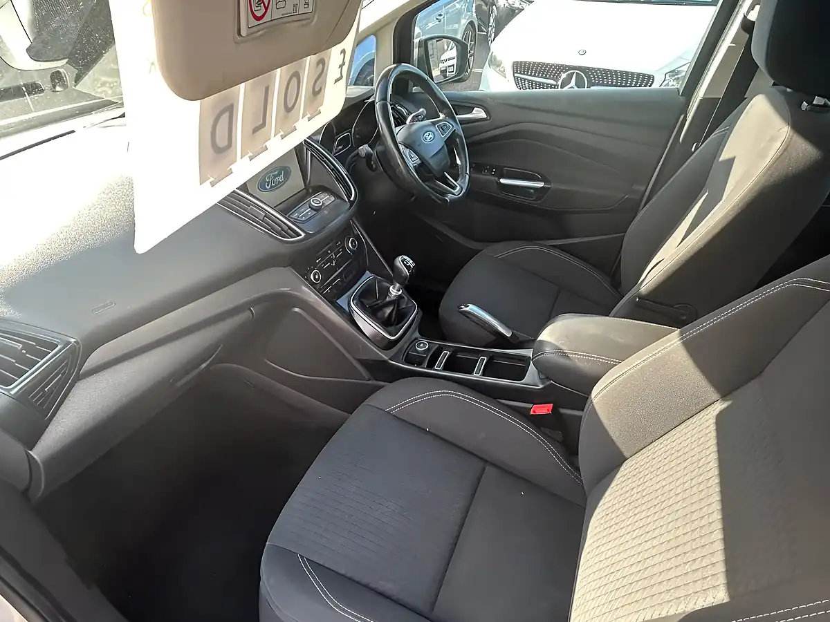 Used 2016 Ford Grand C-Max Zetec Silver - Interior and Exterior details 11