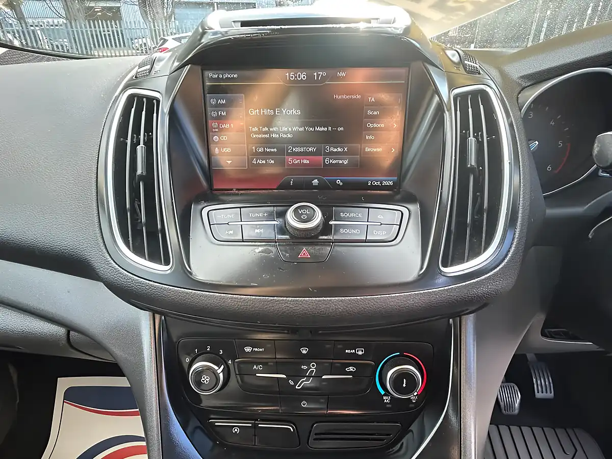 Used 2016 Ford Grand C-Max Zetec Silver - Interior and Exterior details 15