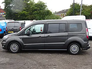 Used 2016 Ford Grand Tourneo Connect Titanium Grey - Interior and Exterior details 9