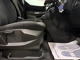 Used 2016 Ford Grand Tourneo Connect Zetec Blue - Interior and Exterior details 13