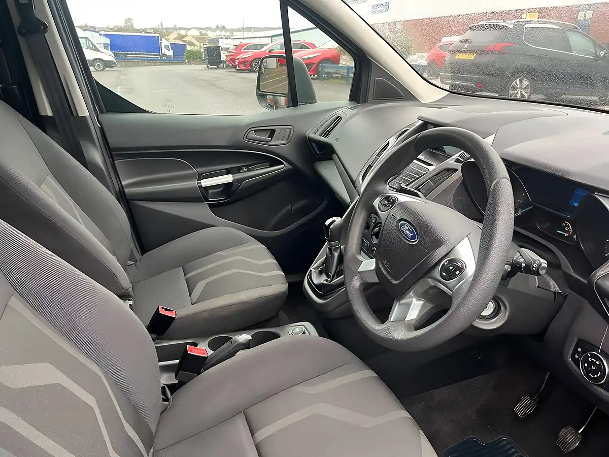 Used 2016 Ford Grand Tourneo Connect Zetec Grey - Interior and Exterior details 12