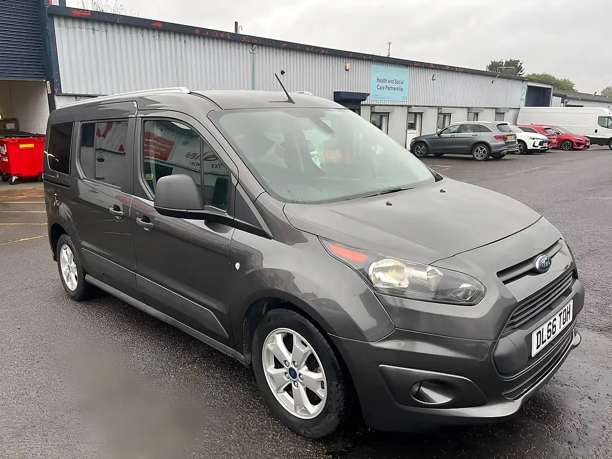 Used 2016 Ford Grand Tourneo Connect Zetec Grey - Interior and Exterior details 3