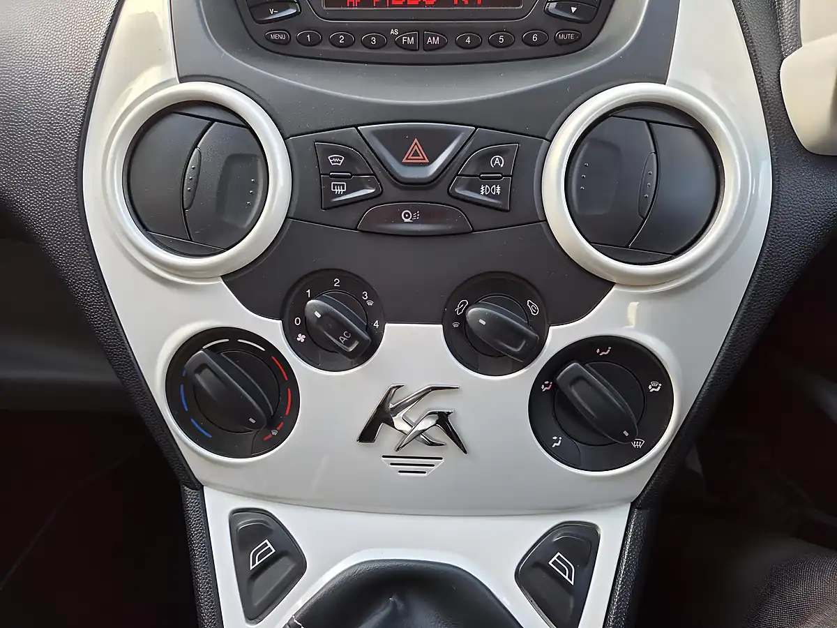 Used 2016 Ford Ka Zetec Black Edition Black - Interior and Exterior details 11