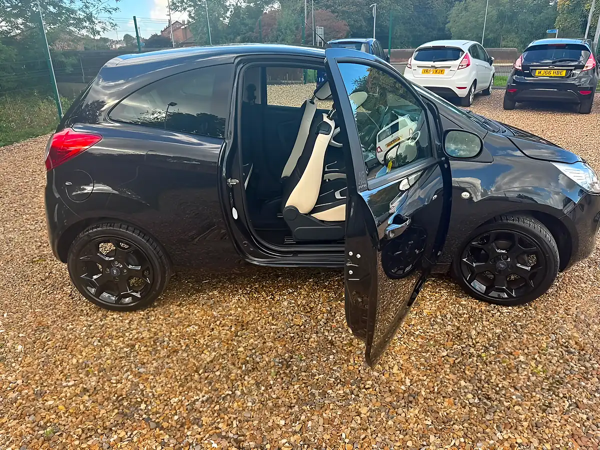 Used 2016 Ford Ka Zetec Black Edition Black - Interior and Exterior details 14