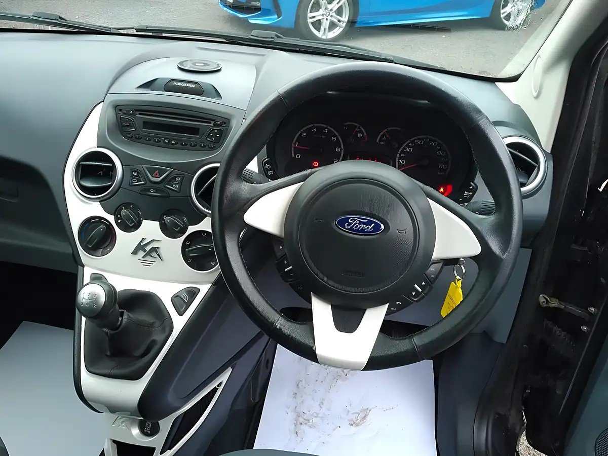 Used 2016 Ford Ka Zetec Black - Interior and Exterior details 14