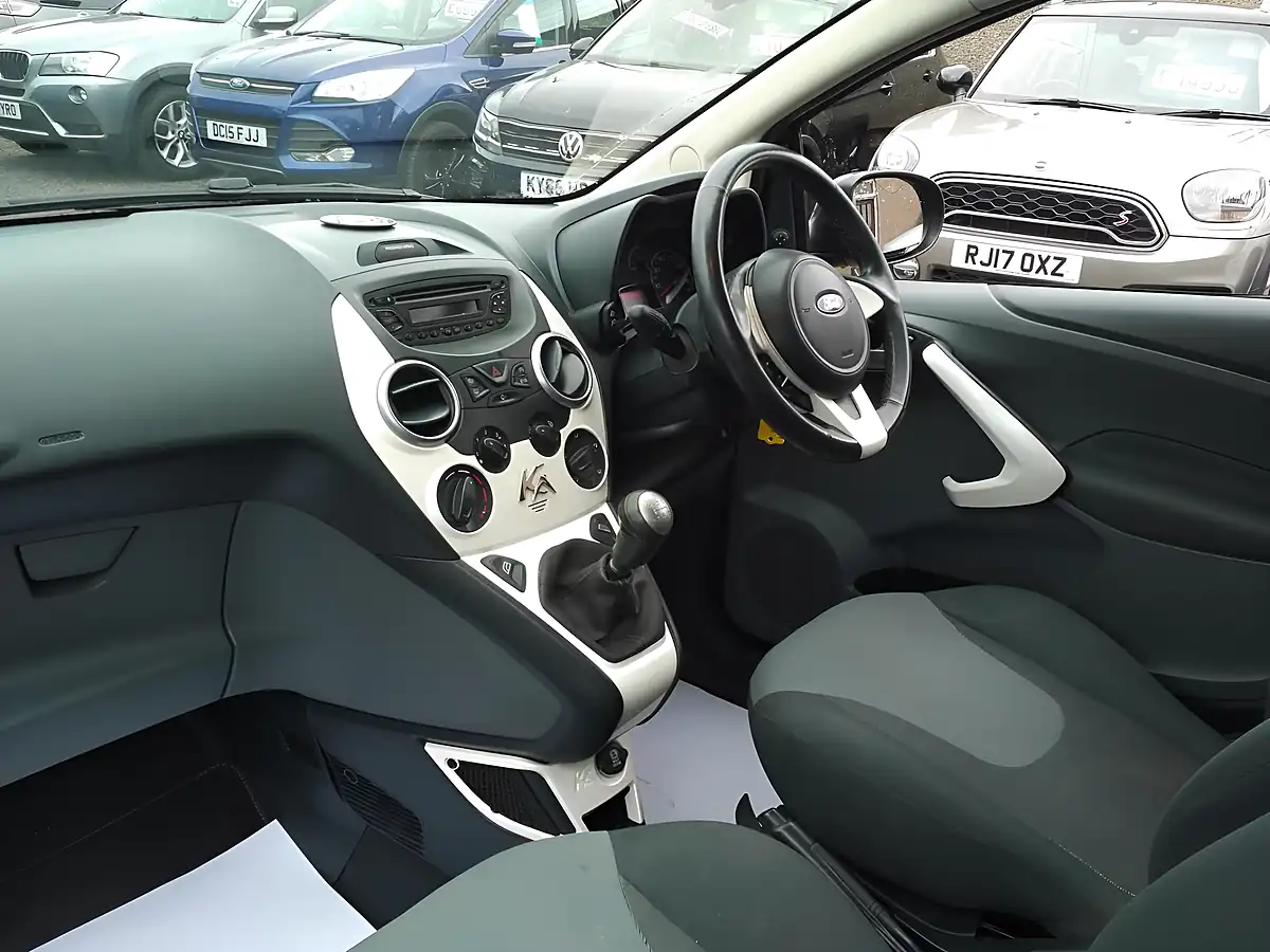 Used 2016 Ford Ka Zetec Black - Interior and Exterior details 18