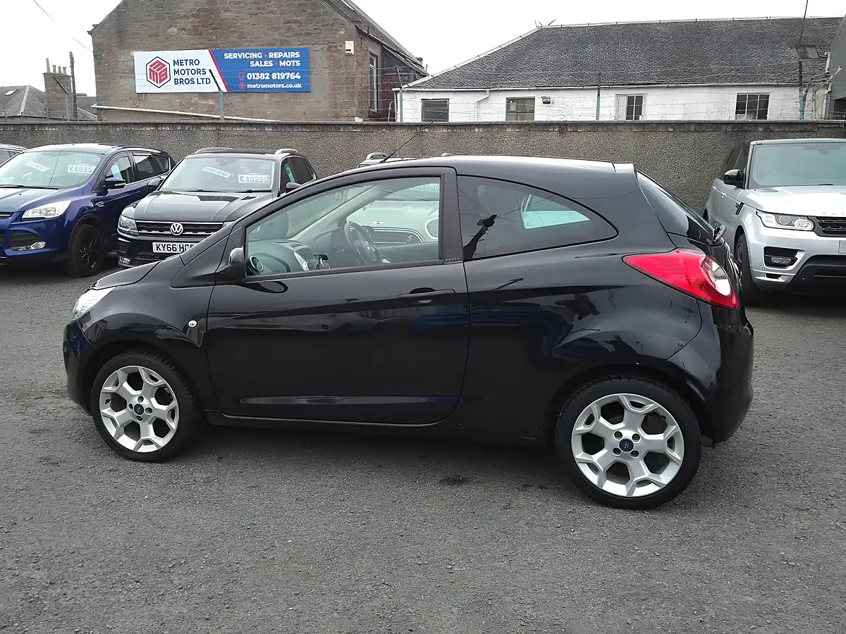 Used 2016 Ford Ka Zetec Black - Interior and Exterior details 3