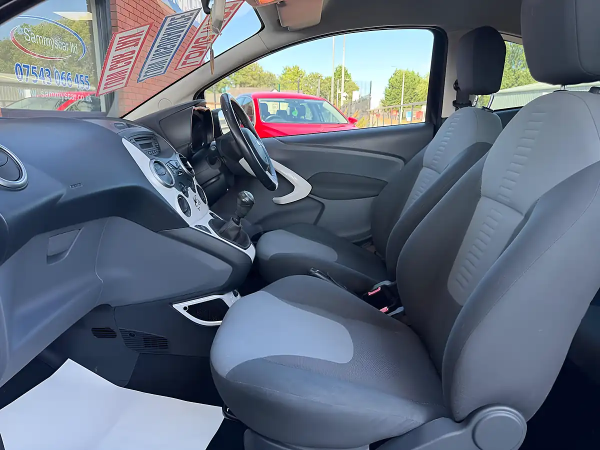 Used 2016 Ford Ka Zetec Black - Interior and Exterior details 13
