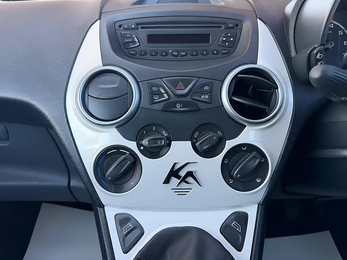 Used 2016 Ford Ka Zetec Black - Interior and Exterior details 17