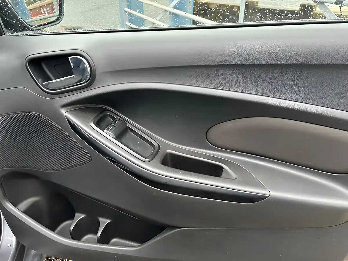 Used 2016 Ford Ka+ Zetec Grey - Interior and Exterior details 18