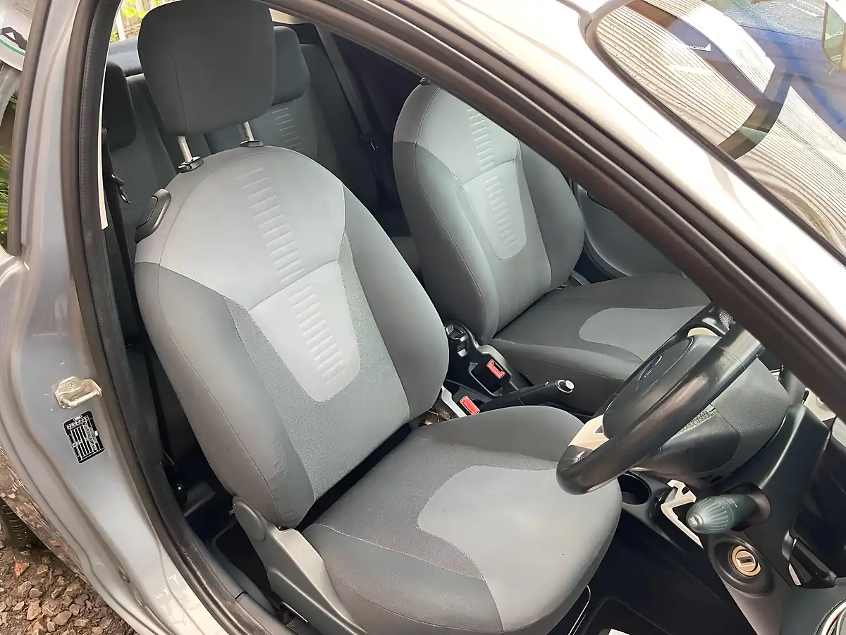Used 2016 Ford Ka Zetec Silver - Interior and Exterior details 10