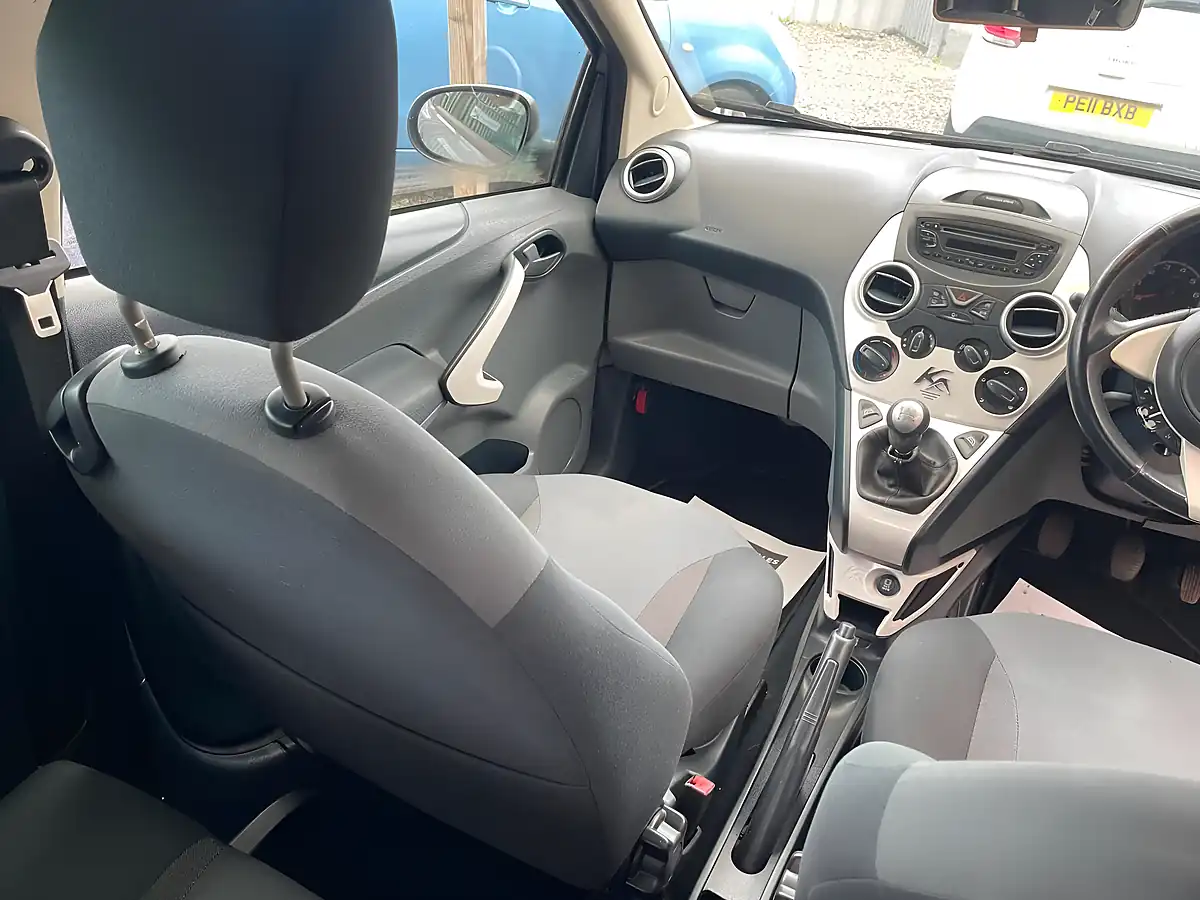 Used 2016 Ford Ka Zetec Silver - Interior and Exterior details 3