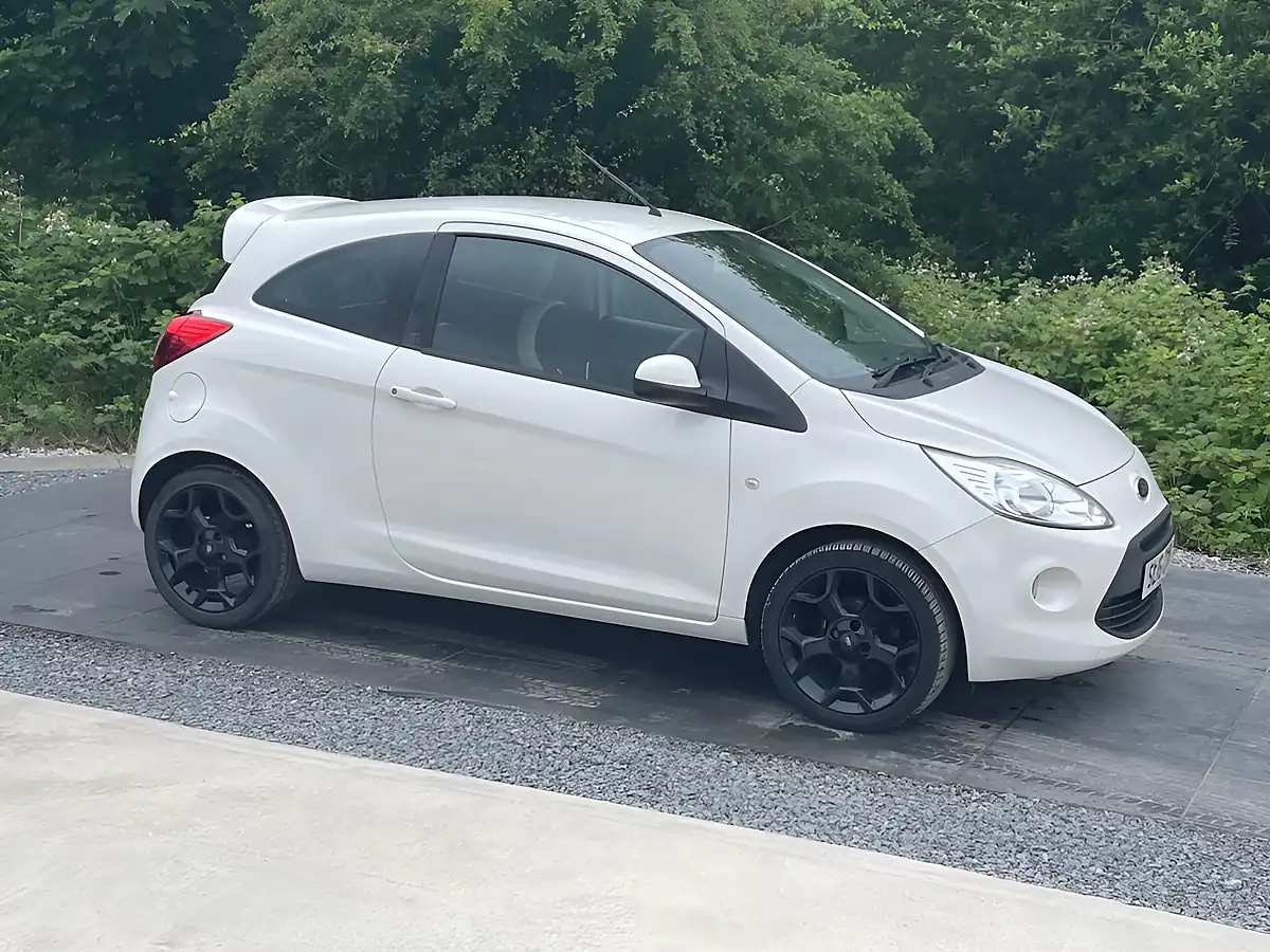 Used 2016 Ford Ka Zetec White Edition White - Interior and Exterior details 12