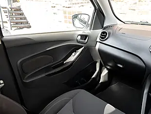 Used 2016 Ford Ka+ Zetec White - Interior and Exterior details 17