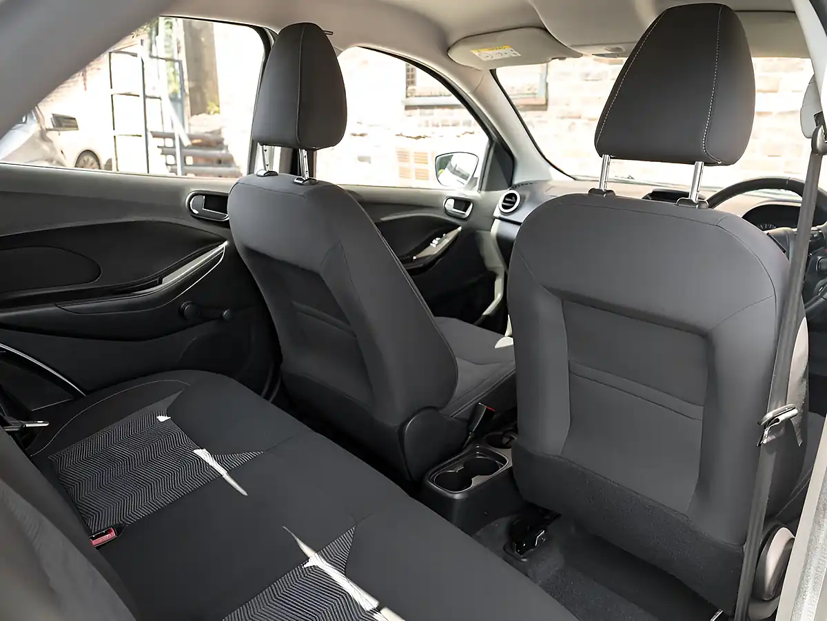 Used 2016 Ford Ka+ Zetec White - Interior and Exterior details 4