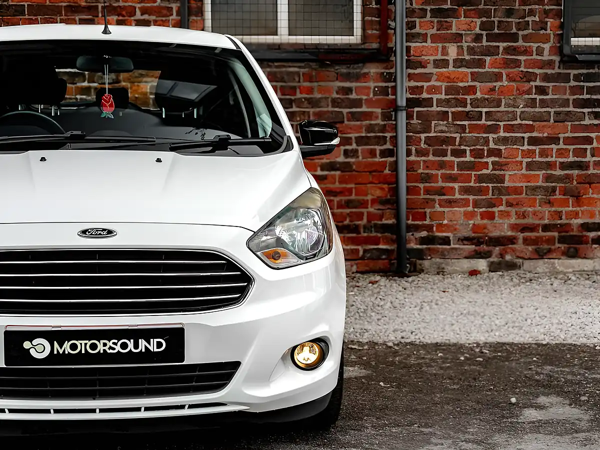 Used 2016 Ford Ka+ Zetec White - Interior and Exterior details 9