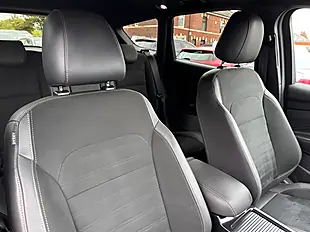 Used 2016 Ford Kuga ST-Line Grey - Interior and Exterior details 10