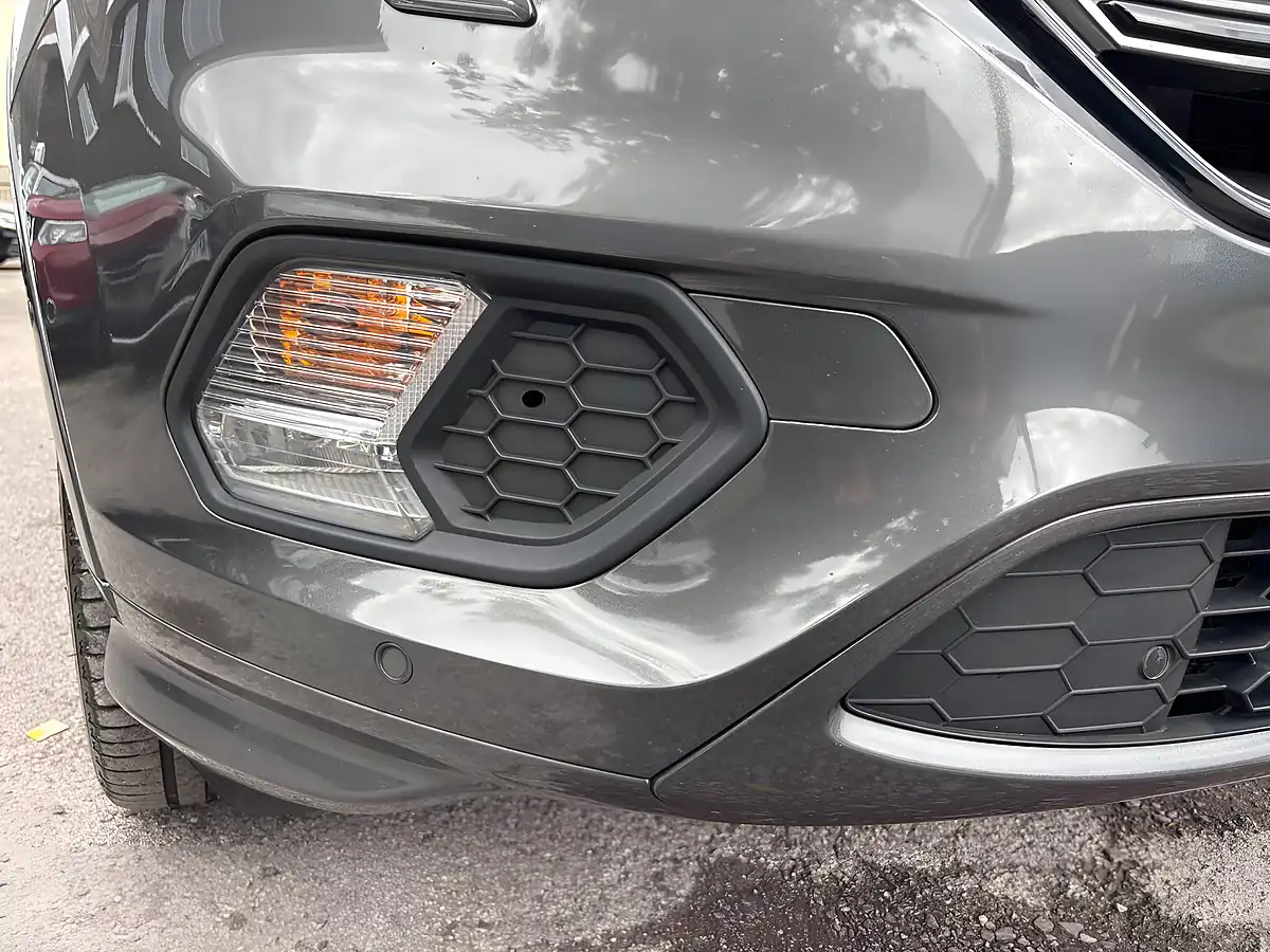 Used 2016 Ford Kuga ST-Line Grey - Interior and Exterior details 18