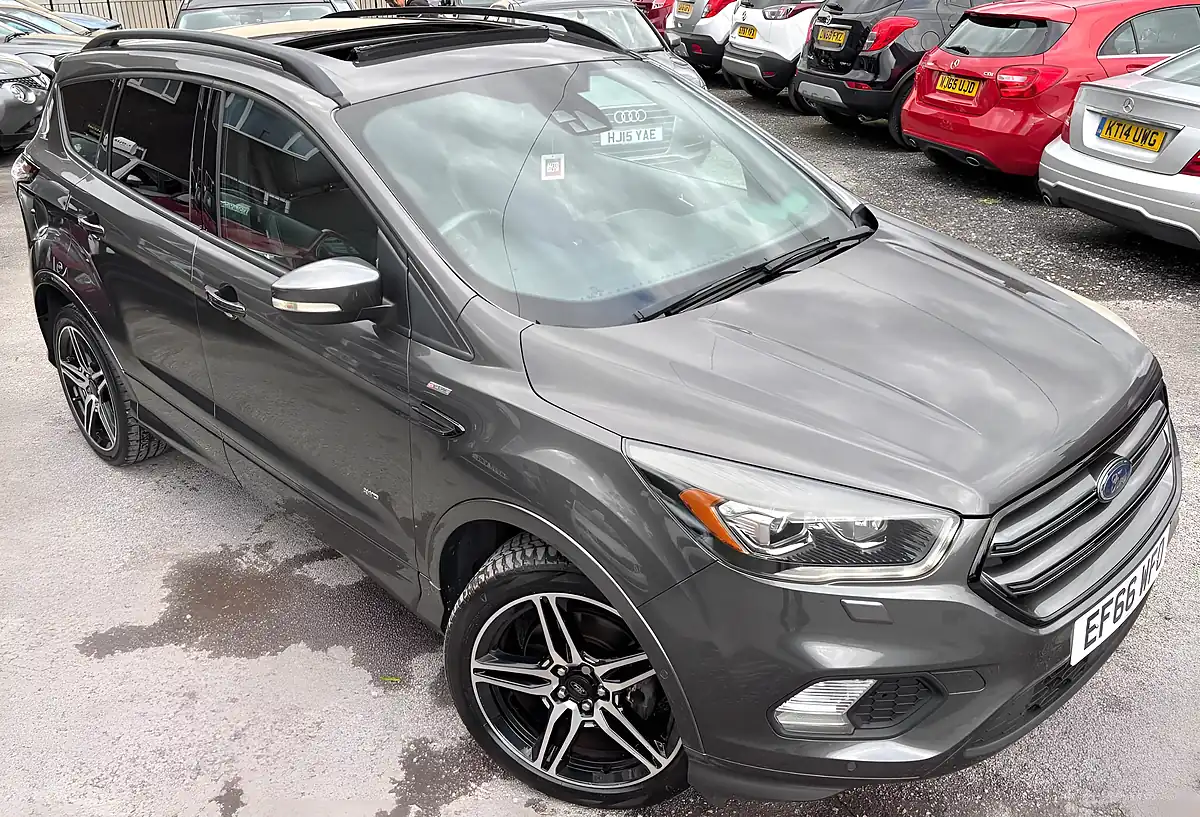 Used 2016 Ford Kuga ST-Line Grey - Interior and Exterior details 3