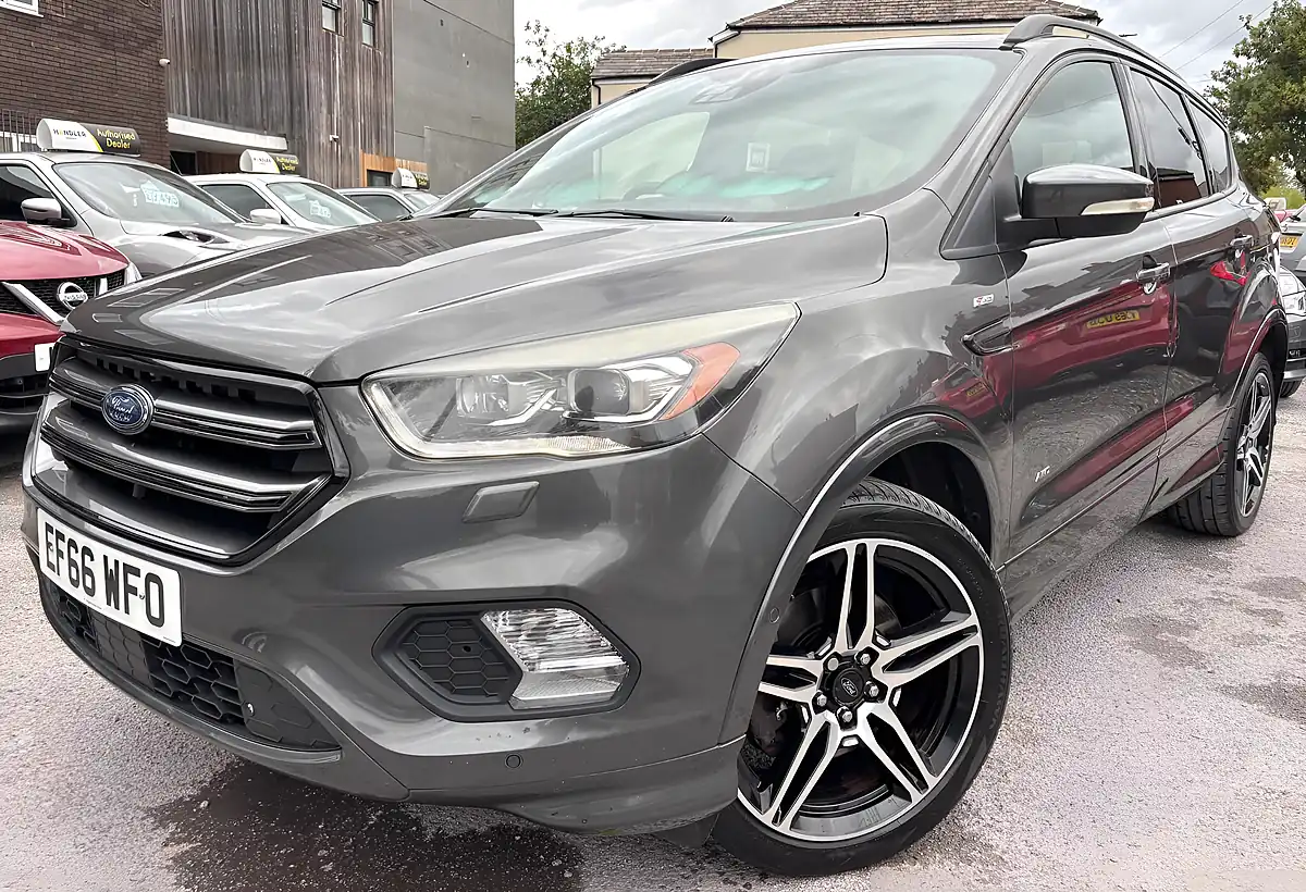 Used 2016 Ford Kuga ST-Line Grey - Interior and Exterior details 6