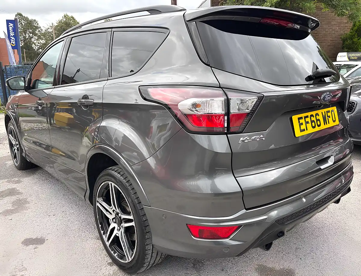 Used 2016 Ford Kuga ST-Line Grey - Interior and Exterior details 9