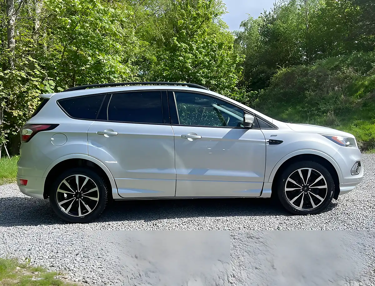 Used 2016 Ford Kuga ST-Line Moondust Silver - Interior and Exterior details 2