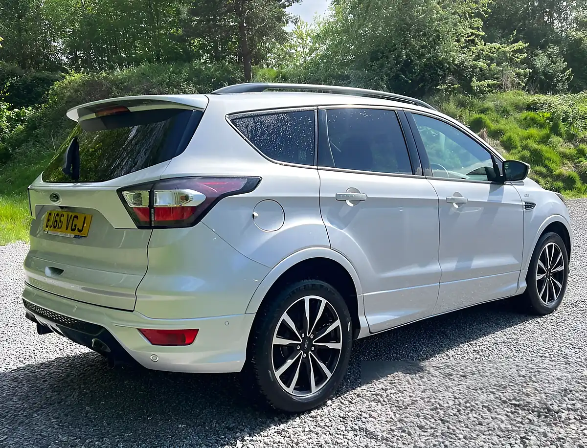 Used 2016 Ford Kuga ST-Line Moondust Silver - Interior and Exterior details 3