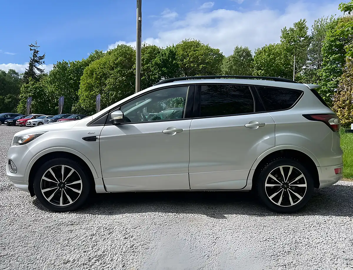 Used 2016 Ford Kuga ST-Line Moondust Silver - Interior and Exterior details 6