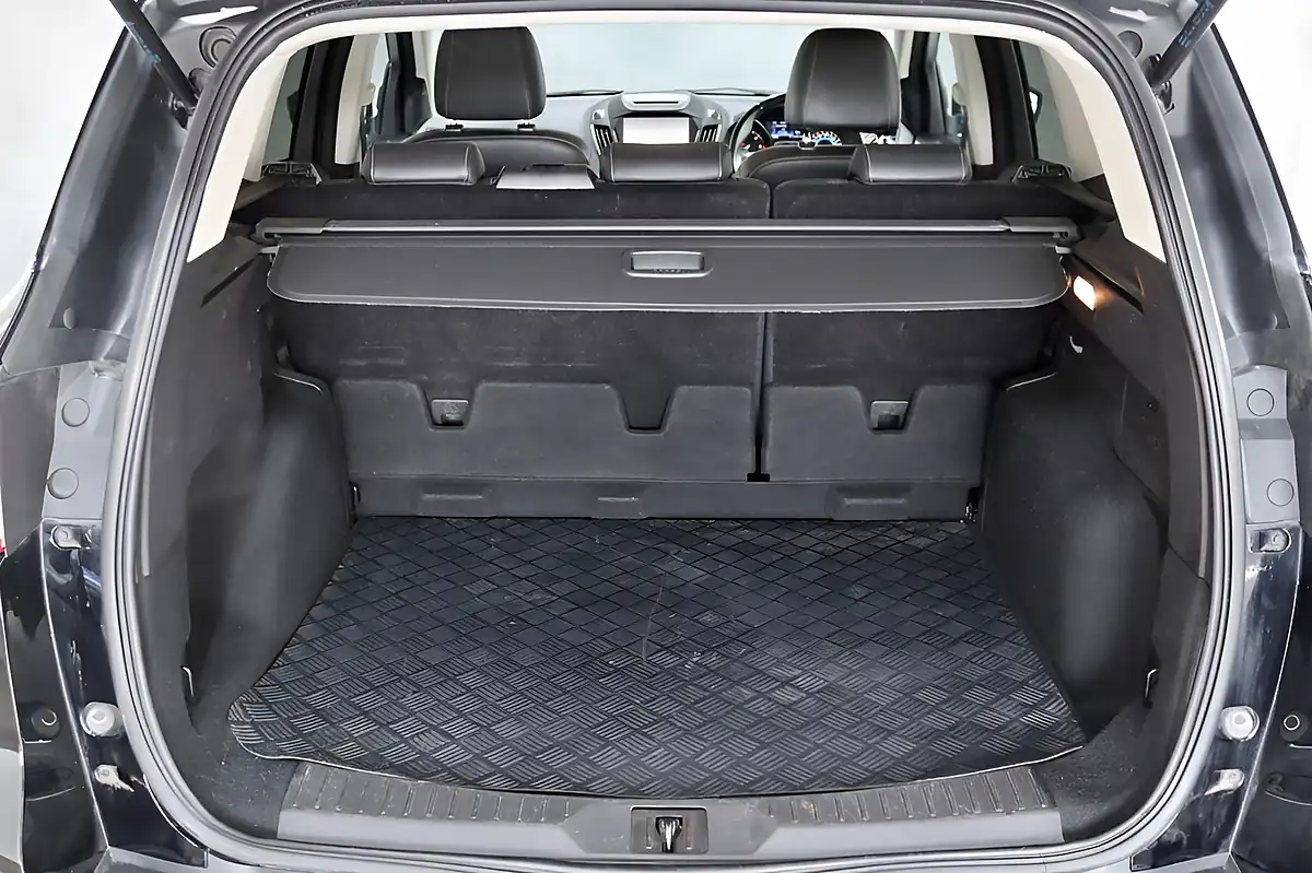 Used 2016 Ford Kuga Titanium Black - Interior and Exterior details 15