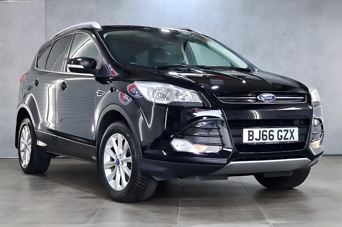 Used 2016 Ford Kuga Titanium Black - Interior and Exterior details 5