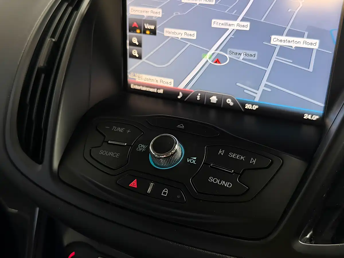 Used 2016 Ford Kuga Titanium Blazer Blue - Interior and Exterior details 15