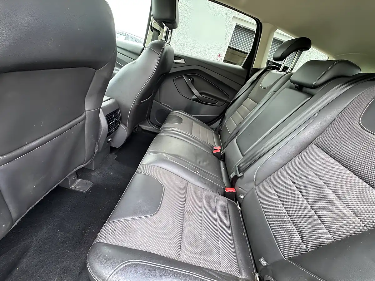 Used 2016 Ford Kuga Titanium Blue - Interior and Exterior details 6