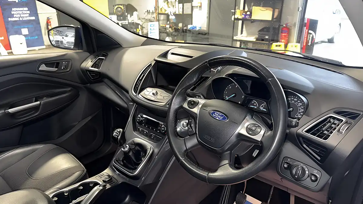 Used 2016 Ford Kuga Titanium Blue - Interior and Exterior details 11