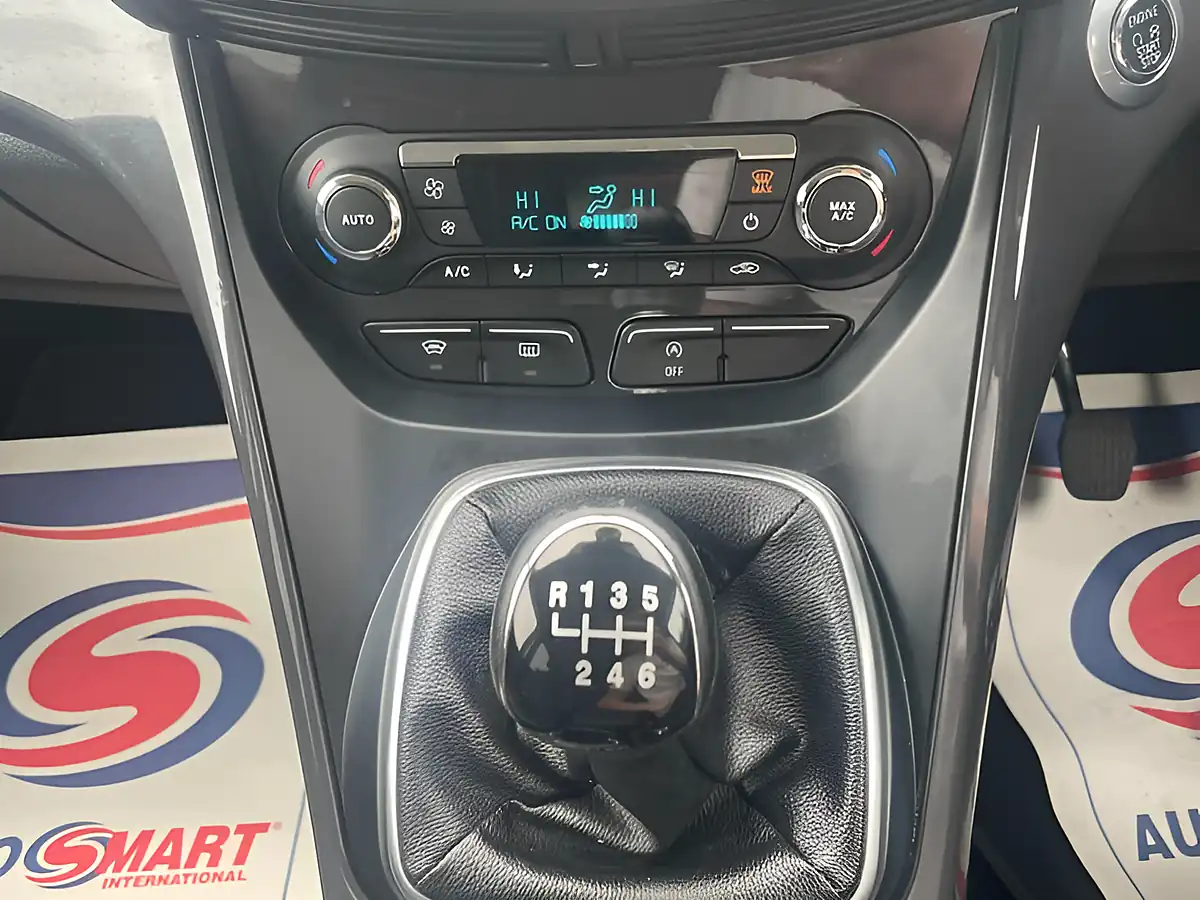 Used 2016 Ford Kuga Titanium Blue - Interior and Exterior details 19