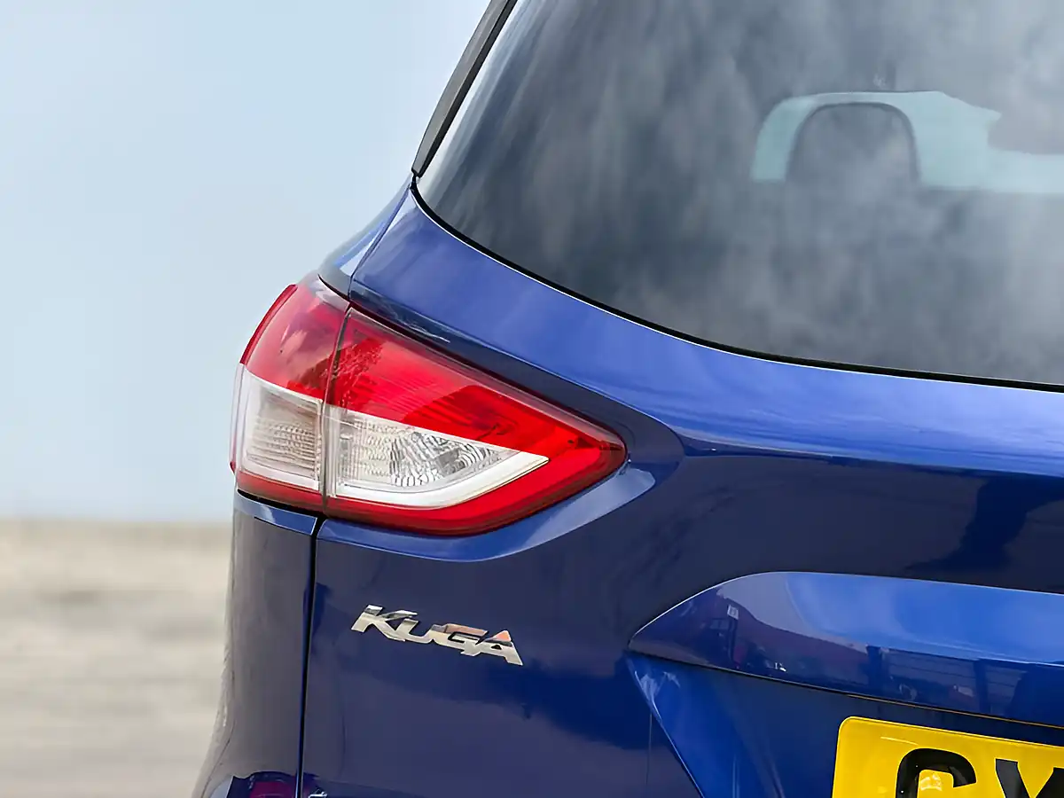 Used 2016 Ford Kuga Titanium Deep Impact Blue - Interior and Exterior details 14
