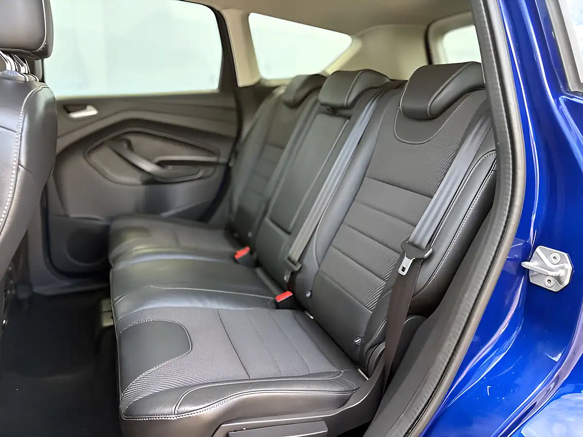 Used 2016 Ford Kuga Titanium Deep Impact Blue - Interior and Exterior details 19