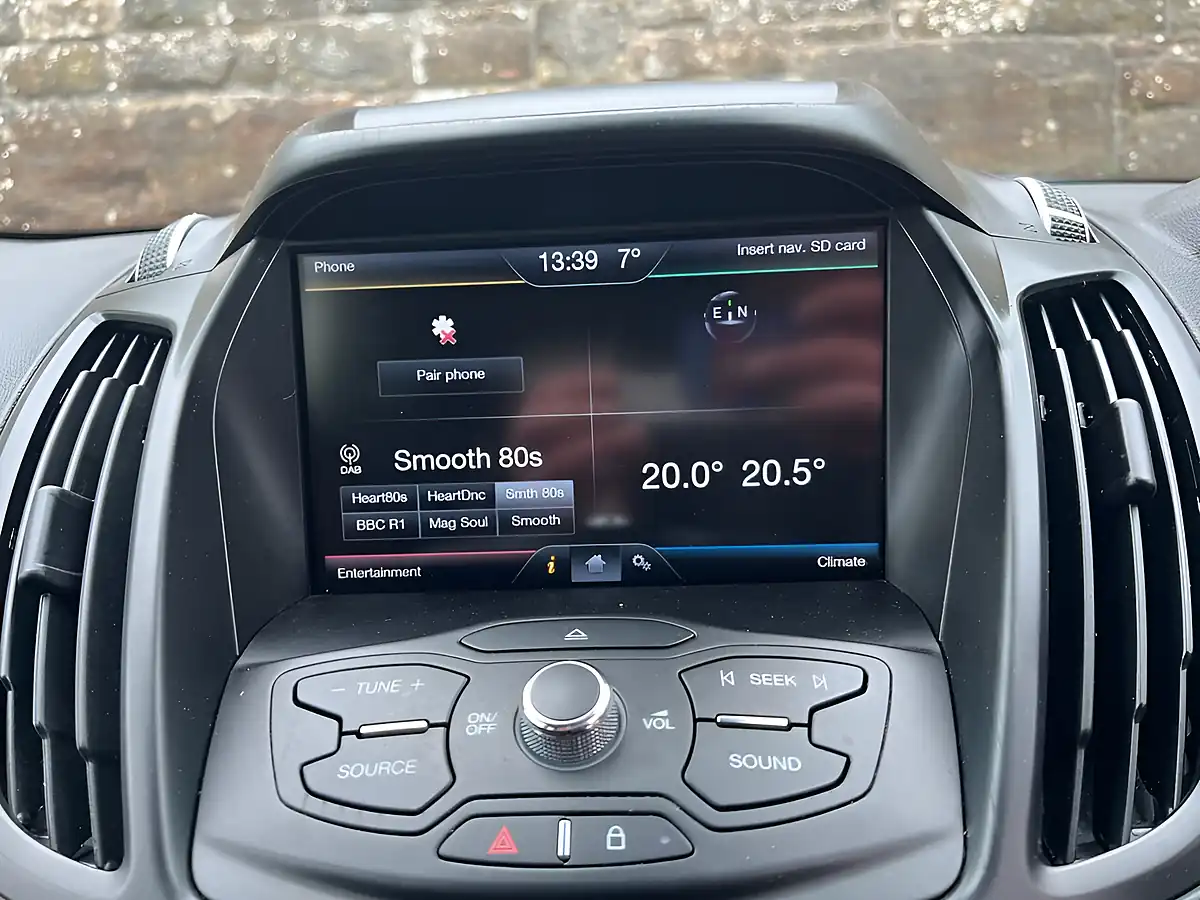 Used 2016 Ford Kuga Titanium Deep Impact Blue - Interior and Exterior details 20