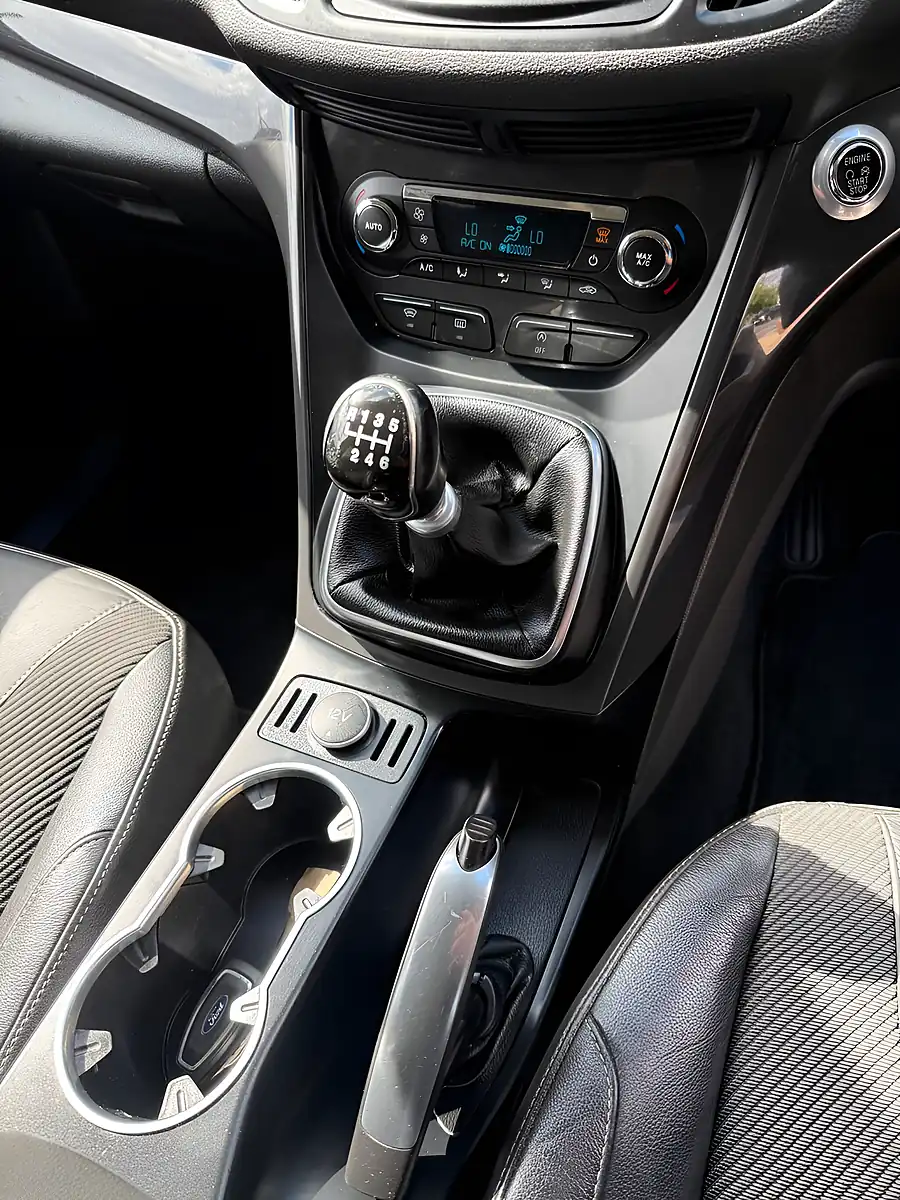 Used 2016 Ford Kuga Titanium Grey - Interior and Exterior details 11