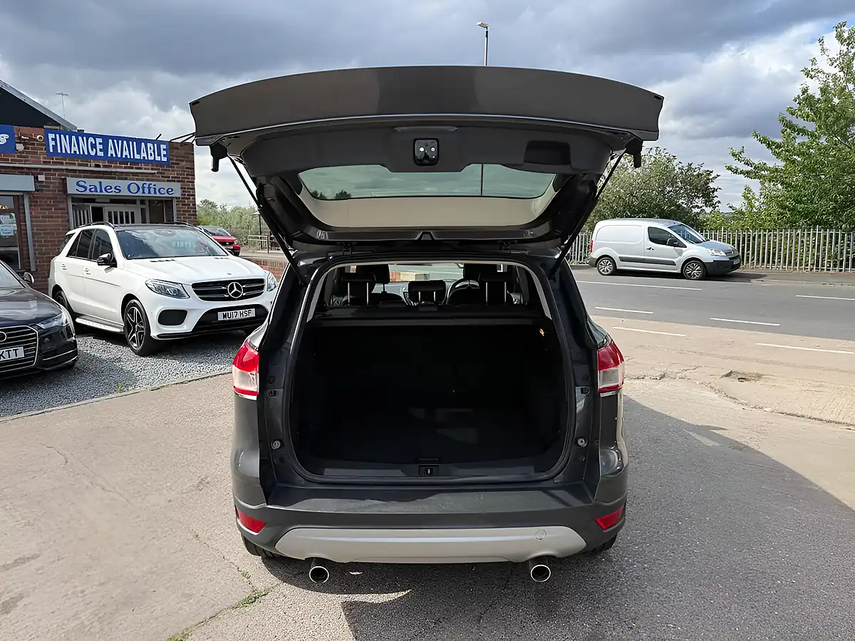 Used 2016 Ford Kuga Titanium Grey - Interior and Exterior details 7