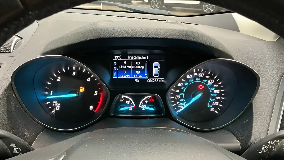 Used 2016 Ford Kuga Titanium Magnetic Grey - Interior and Exterior details 8
