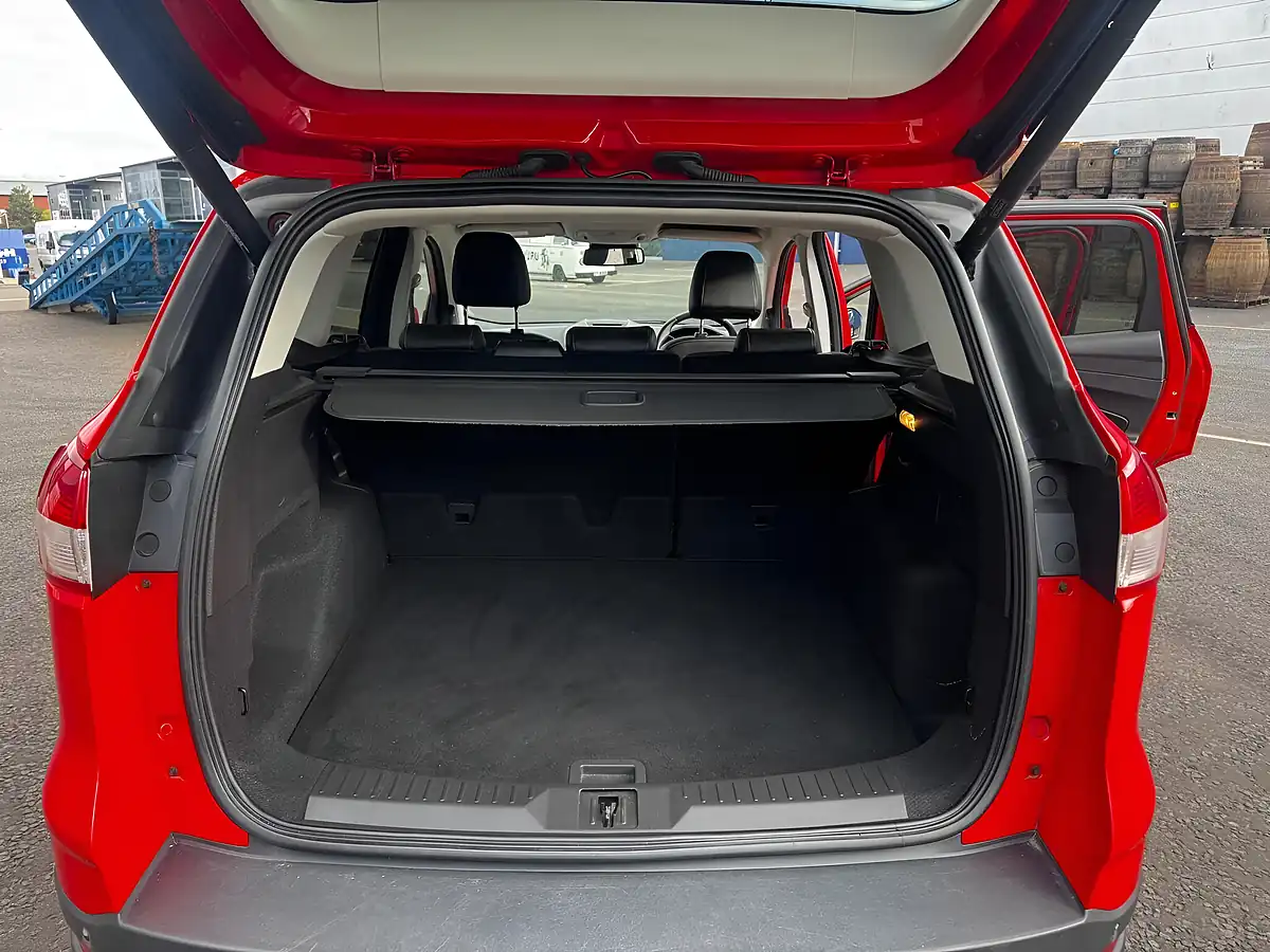 Used 2016 Ford Kuga Titanium Red - Interior and Exterior details 13