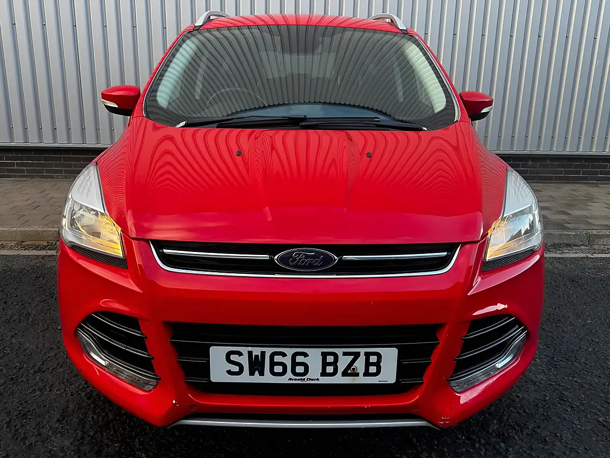 Used 2016 Ford Kuga Titanium Red - Interior and Exterior details 3