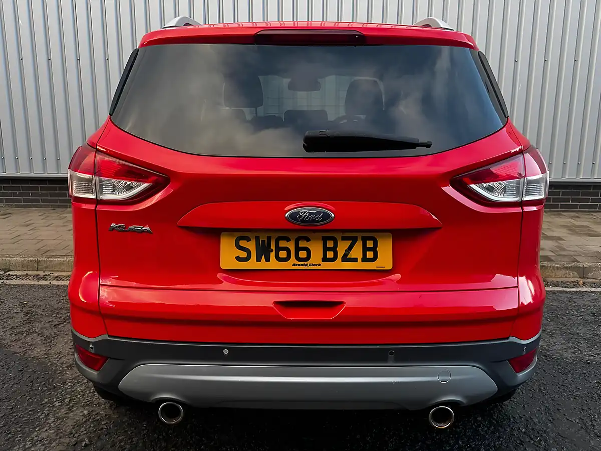 Used 2016 Ford Kuga Titanium Red - Interior and Exterior details 6