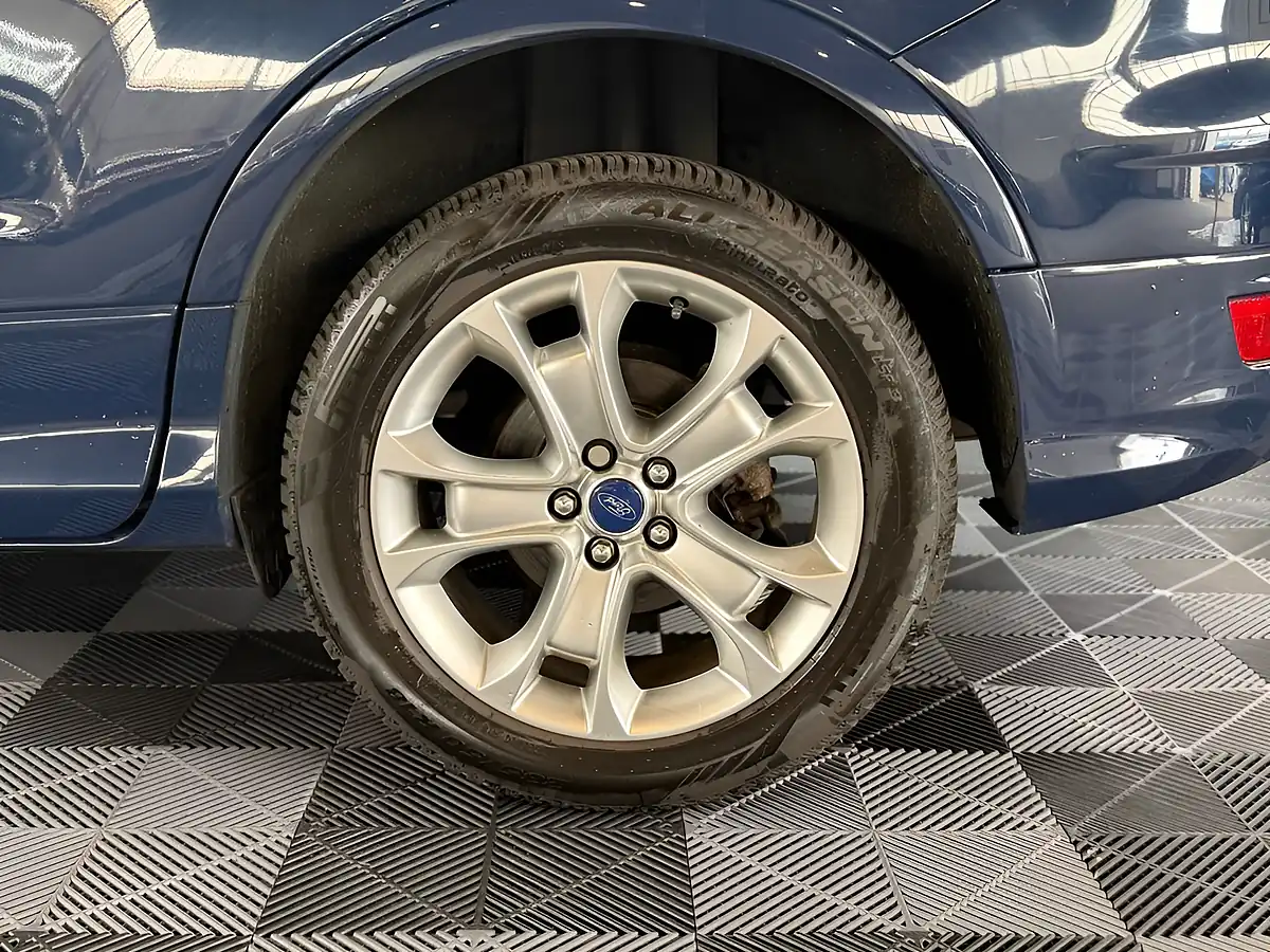 Used 2016 Ford Kuga Titanium Sport Blue - Interior and Exterior details 8